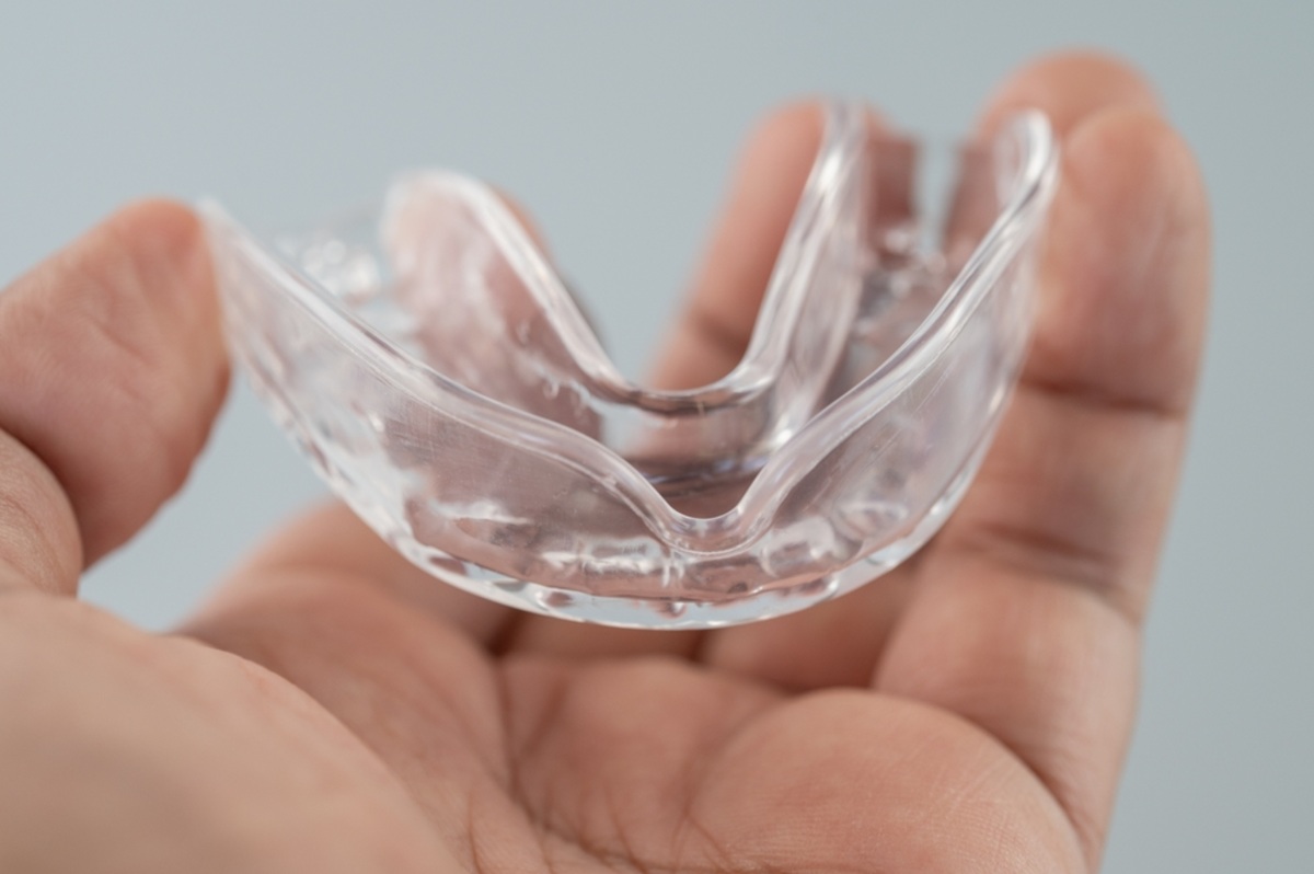 is it safe to wear a mouth guard