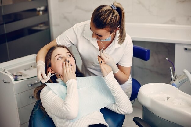 5 Signs your child needs immediate emergency dental attention