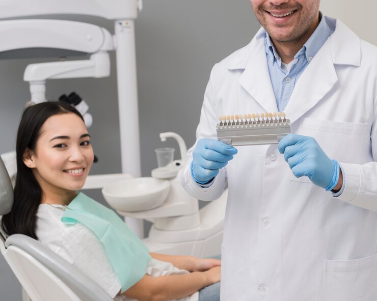 How porcelain crown fixes cracked teeth problems
